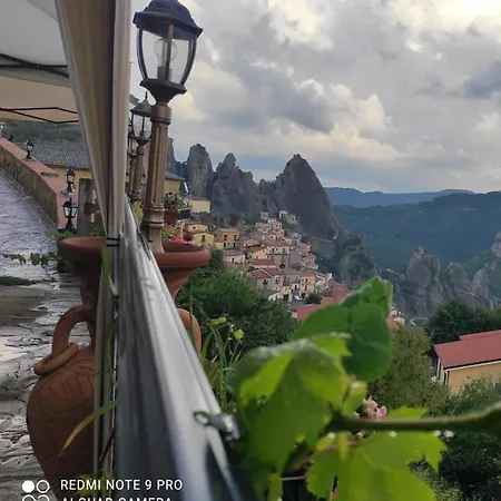 Monserrat-3