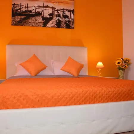 Venice Day Apartment-3