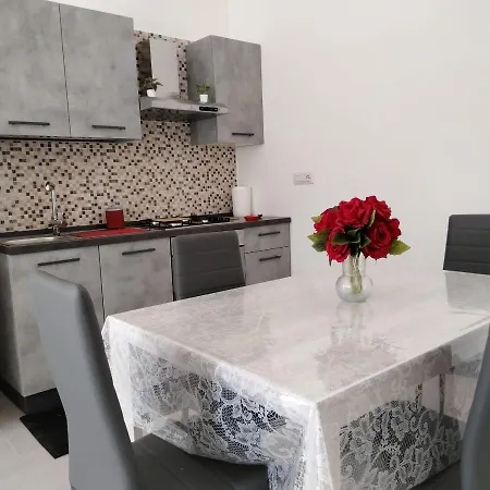 Casa Red Rose-3