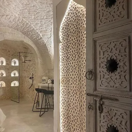 Alesia Luxury Cave-3