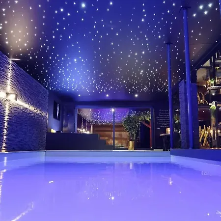Les Suites M-2