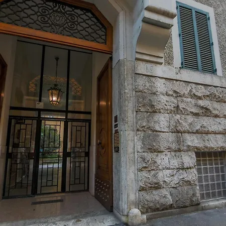 Erreggi Luxury Rooms-2