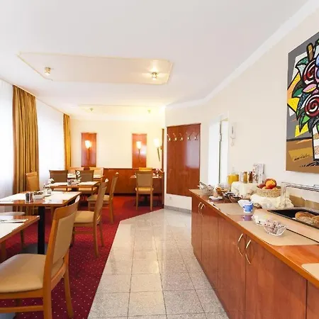 Hotel am Berliner Platz-3