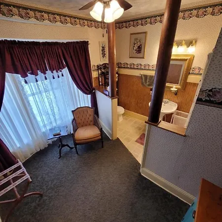 Prairie House Manor Bed And Breakfast-2