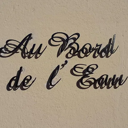 Au Bord De L'Eau-2