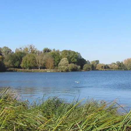 Au Bord De L'Eau-3