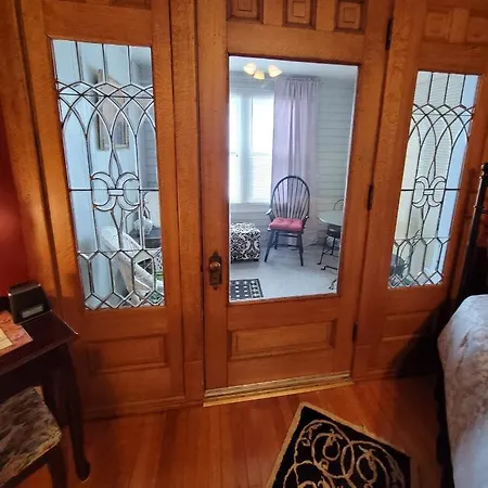 Prairie House Manor Bed And Breakfast-3