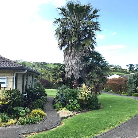Silverdale Garden Stay-2