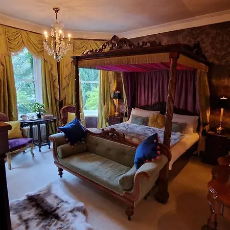 Ravenscroft B&B-2