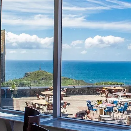 Cape Cornwall Club-2
