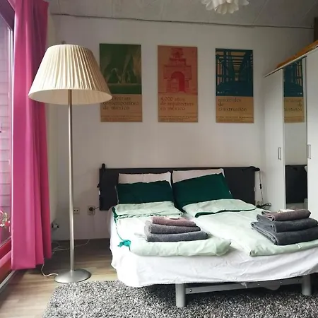 B&B 16C Maassluis NL-2