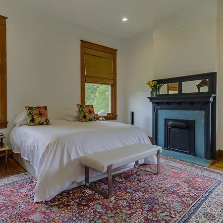 Oak Hall Mansion And Boutique Hotel-2