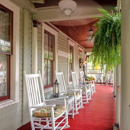 Cedar House Inn-3
