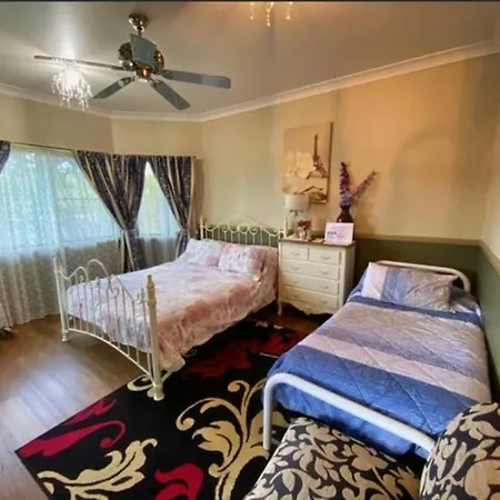Golden Lace B&B-3