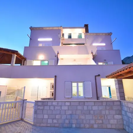 Villa Avantgarde-2