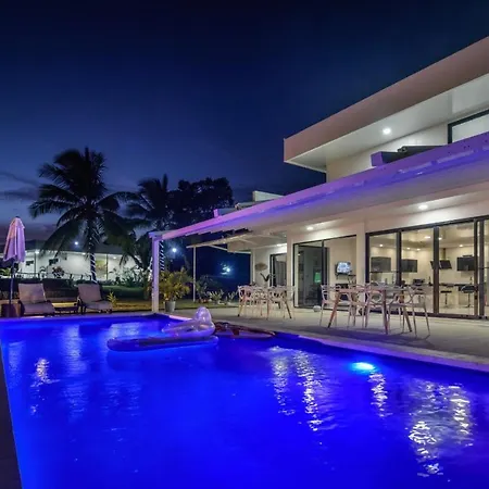 Ocean Breeze Cove - Luxury Retreat (Adults Only)-2
