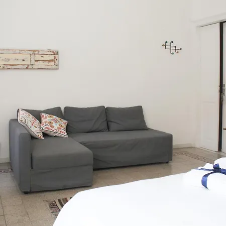 Sa Prazza GuestHouse-3