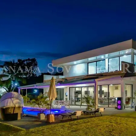 Ocean Breeze Cove - Luxury Retreat (Adults Only)-3