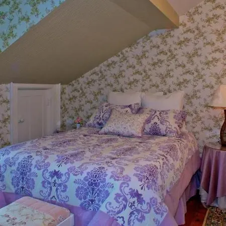 Maplehurst Manor-2