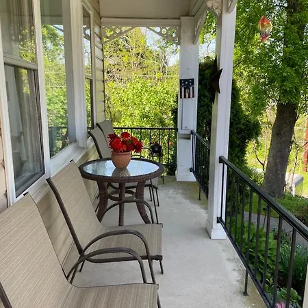 Hillcrest Bed And Breakfast-3
