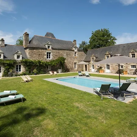 MANOIR DU VAU D ARZ gîtes et chambres d hôtes avec piscine-3