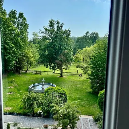 Manoir Les Feuillantines Piscine&Spa-3
