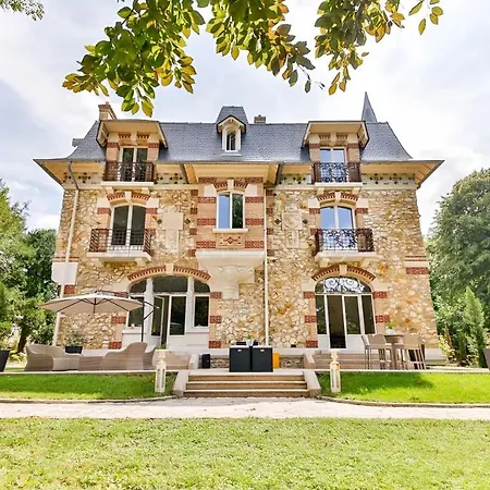 Chateau De La Feuilleraie-3