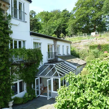 Yewfield Vegetarian Guest House-3