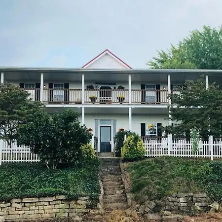 Rocky Hill Inn-2