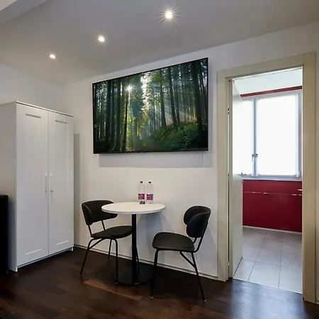 Suite In Town-2