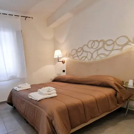 Casa Di Fiore Bad And Breakfast-3