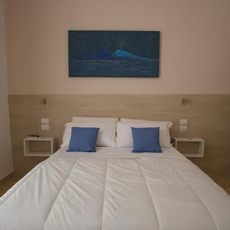 Leone Suites Toledo-2