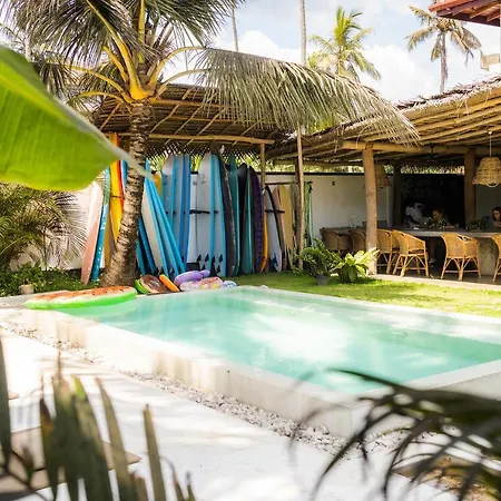 7Bd Surf House-2