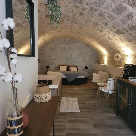Nuit Insolite Avec Spa Privatif Au "Secret"-3