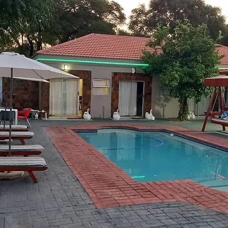 Eagles Nest Self-Catering Apartments-2