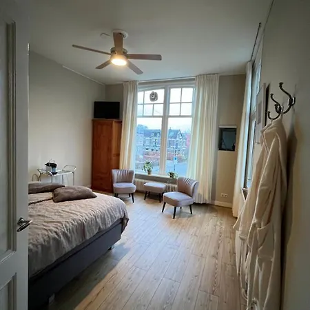 Luxe Kamer In Stadsvilla, Gratis Parkeren!-3