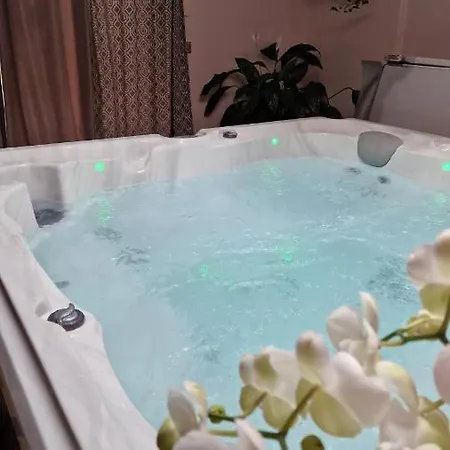 Chambre d'hôte romantique avec SPA privatif domaine les nuits envôutées - Vézénobres-3