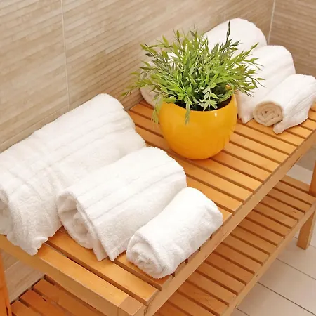 Opera Inn Suites - Rooms And Apartments-2