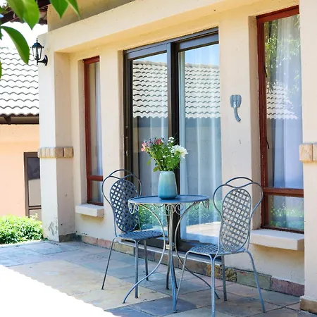 Thaba Legae Guest Lodge-2