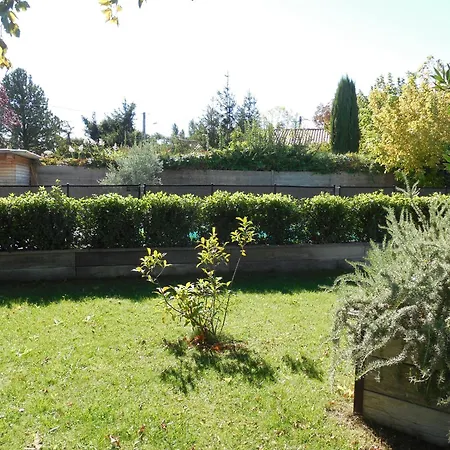 La Charmante Maison Bleue-3
