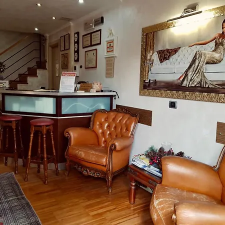 Aurelia Garden Gold B&B-2