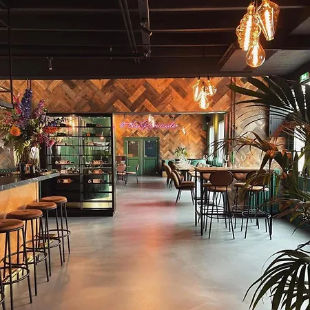The Riverside Logies & Restaurant-2