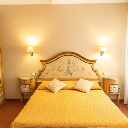 Locanda dei Poeti Rooms&Apartments-2