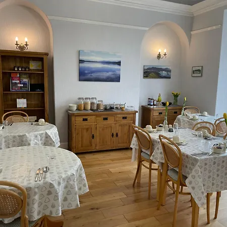 Rivendell Guest House-2