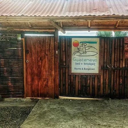 Guacamayo Rooms&Bungalows-2