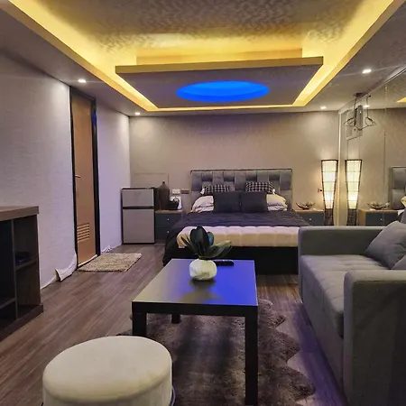 Avana Hills Boracay Liltime Deluxe Suite-2
