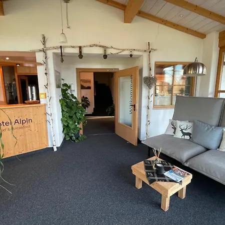 Hotel Alpin Bed & Breakfast-3