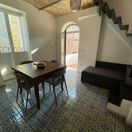 Al Civico 2 Tiny House-3