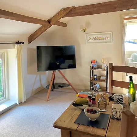 Neuadd B&B Suites-3
