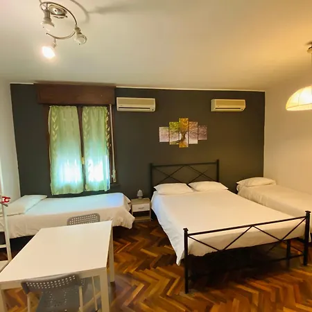 B&B LE AMARENE - Viale Manzoni-2